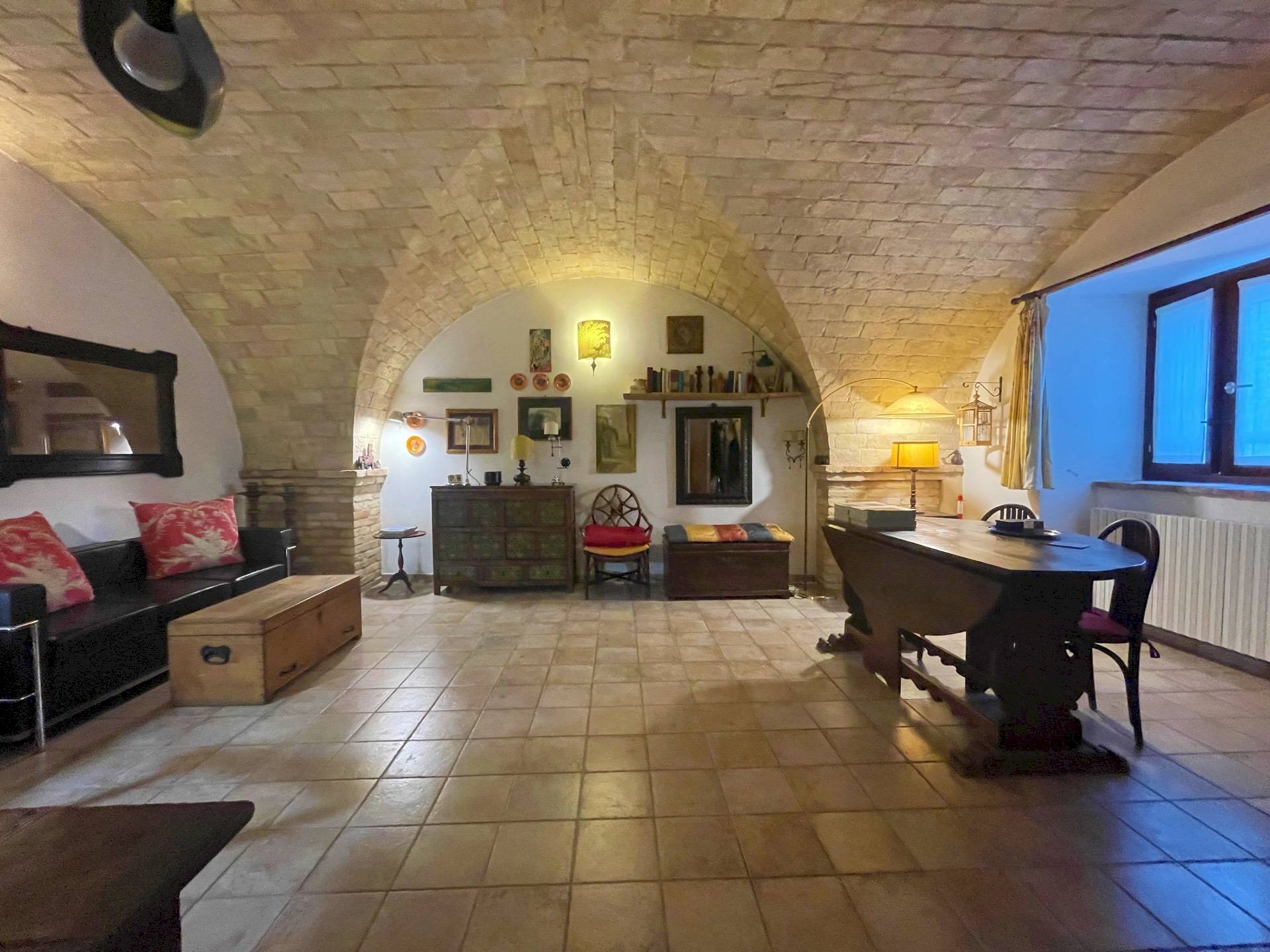 Foto 2 - Quadrilocale via benvignati
 
2, Ripatransone - foto 2