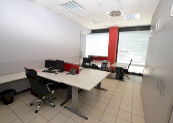 Foto 3 - Negozio VIA SAN CRISPINO, Padova - foto 3