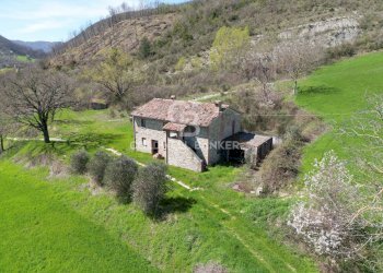 Foto 1 - Rustic Via Contessa Nuova
 
snc, Cantiano - photo 1