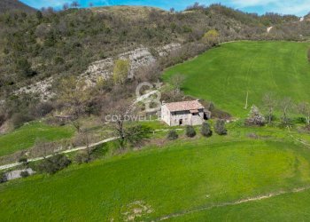 Foto 3 - Rustic Via Contessa Nuova
 
snc, Cantiano - photo 3