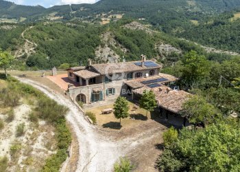 Foto 1 - Rustico Fraz. Santa Margherita di Burano, Gubbio - foto 1