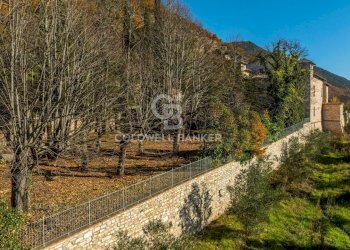 Foto 9 - Stabile - Palazzo Loc. Loreto Alto
 
SNC, Gubbio - foto 9