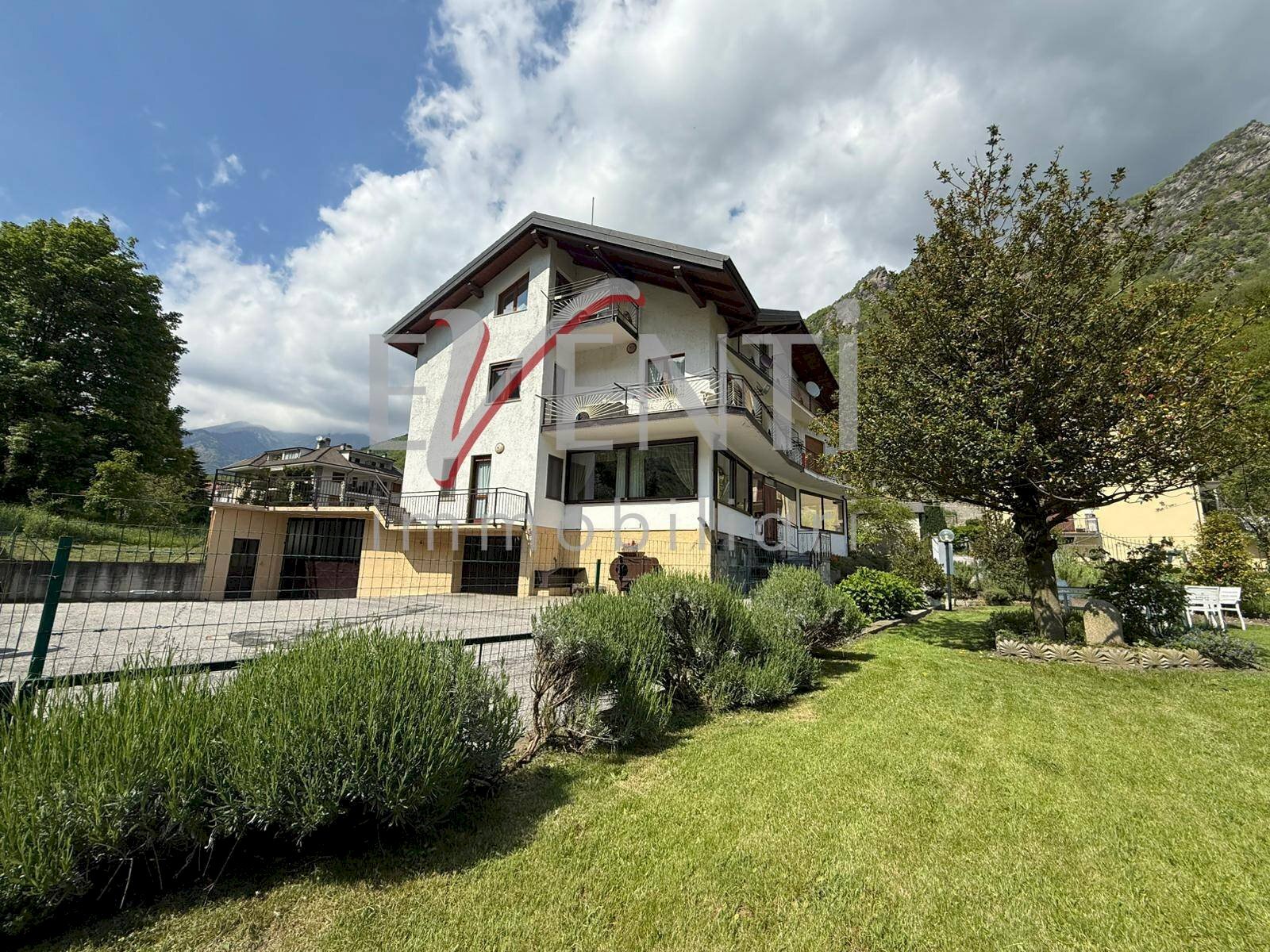 Foto 1 - Casa indipendente Frazione Roreto
 
3, Roure - foto 1