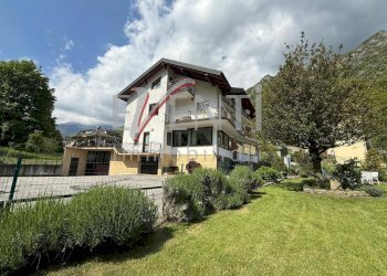 Foto 1 - Casa indipendente Frazione Roreto
 
3, Roure - foto 1