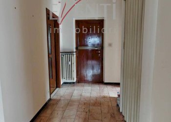 Foto 11 - Quadrilocale Via Umberto
 
I°, San Germano Chisone - foto 11