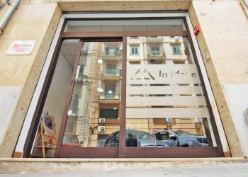 Foto 4 - Locale Commerciale Via Mariano Stabile
 
80, Palermo - foto 3