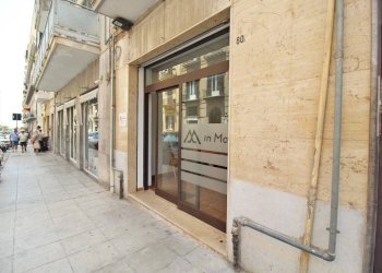 Foto 6 - Locale Commerciale Via Mariano Stabile
 
80, Palermo - foto 5