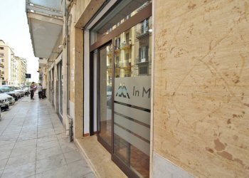 Foto 7 - Locale Commerciale Via Mariano Stabile
 
80, Palermo - foto 6