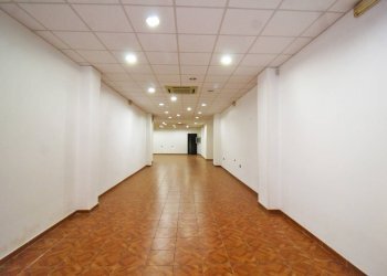 Foto 18 - Locale Commerciale Via Mariano Stabile
 
80, Palermo - foto 17