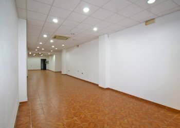 Foto 20 - Locale Commerciale Via Mariano Stabile
 
80, Palermo - foto 19