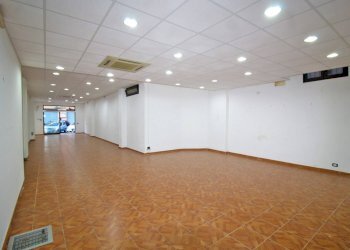 Foto 23 - Locale Commerciale Via Mariano Stabile
 
80, Palermo - foto 22