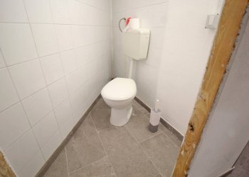 Foto 39 - Locale Commerciale Via Mariano Stabile
 
80, Palermo - foto 38