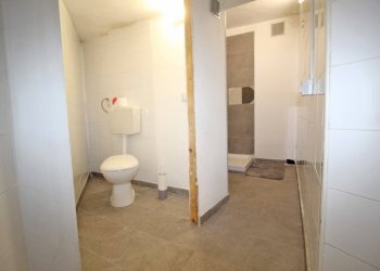 Foto 41 - Locale Commerciale Via Mariano Stabile
 
80, Palermo - foto 40