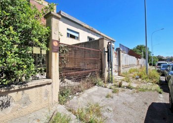 Foto 35 - Capannone Via Ingham
 
23, Palermo - foto 32