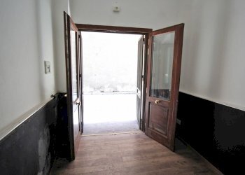 Foto 29 - Locale Commerciale Via Alloro
 
19, Palermo - foto 28