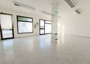 Foto 3 - Negozio Via San Dona', Venezia - foto 3