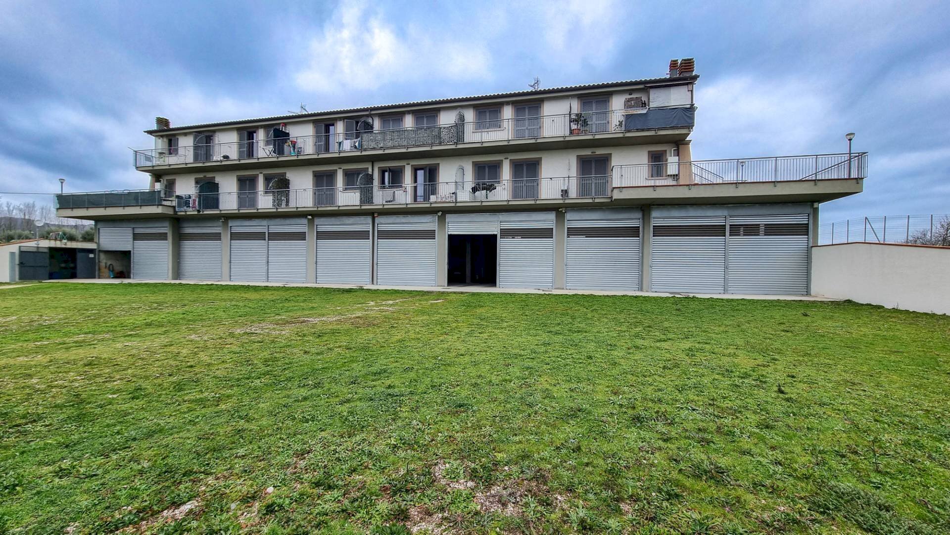 Foto 1 - Commercial Premises Valmontone - photo 1