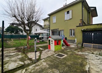 Foto 3 - Villa VIA ISONZO
 
16, Solaro - foto 3