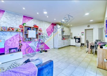 Foto 4 - Villa VIA ISONZO
 
16, Solaro - foto 4