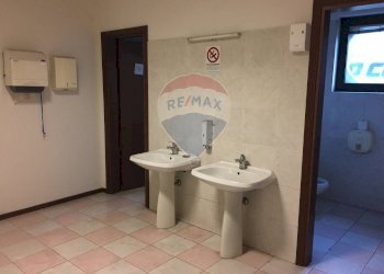 Bagno - Commercial Premises Via Ettore Berni
 
2, Mantova - photo 10