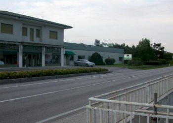 Foto 1 - Locale Commerciale via ponte roitero, Spilimbergo - foto 1