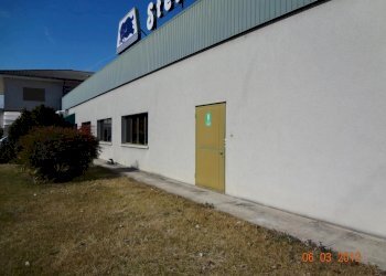 Foto 2 - Locale Commerciale via ponte roitero, Spilimbergo - foto 2