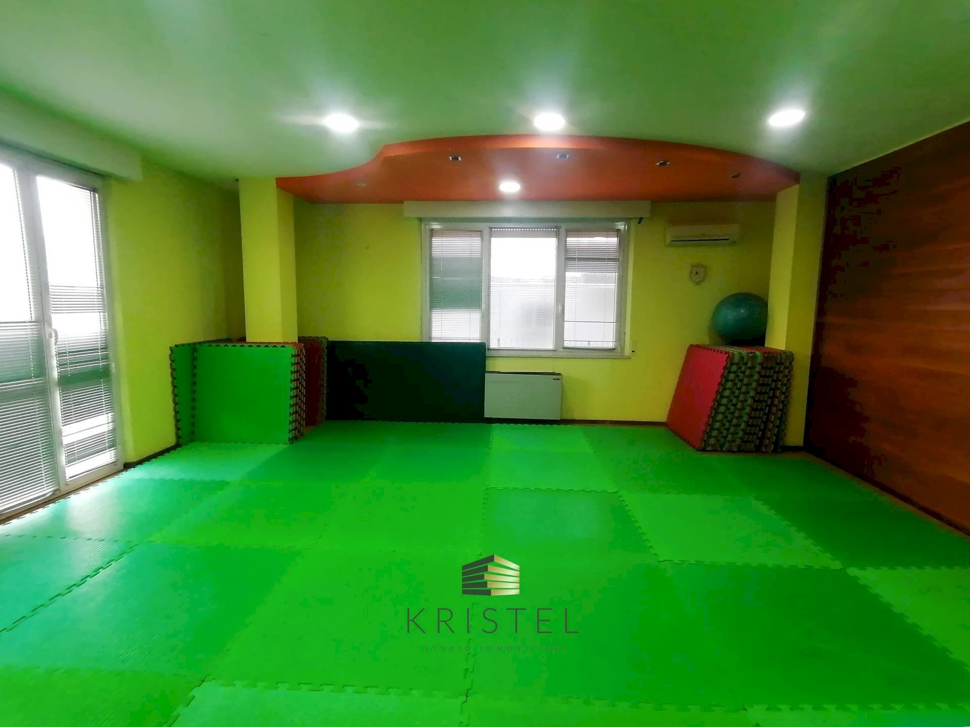 Foto 4 - Locale Commerciale VIALE ANTONELLI
 
6, Montesilvano - foto 3