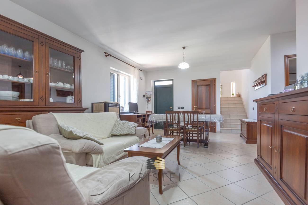 Foto 3 - Villa VIA CROCI
 
14, Casalincontrada - foto 3