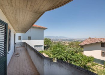 Foto 12 - Villa VIA CROCI
 
14, Casalincontrada - foto 12