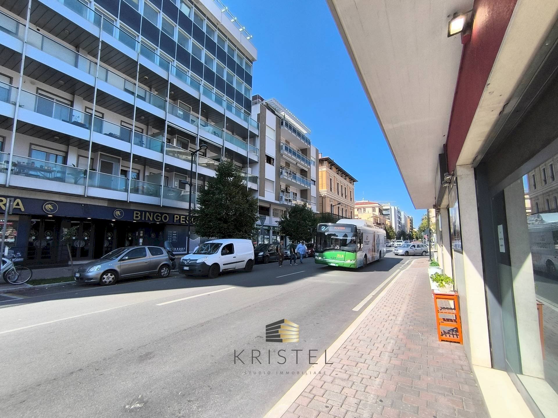 Foto 4 - Office VIA MICHELANGELO
 
14, Pescara - photo 3