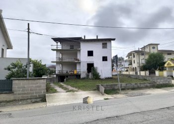 Foto 13 - Casa indipendente VIA CONGIUNTI
 
5, Collecorvino - foto 10