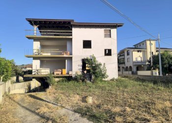 Foto 17 - Casa indipendente VIA CONGIUNTI
 
5, Collecorvino - foto 14