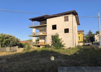 Foto 33 - Casa indipendente VIA CONGIUNTI
 
5, Collecorvino - foto 30