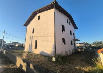 Foto 34 - Casa indipendente VIA CONGIUNTI
 
5, Collecorvino - foto 31