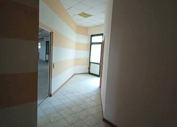 Foto 6 - Locale Commerciale via manzoni, Ponsacco - foto 5