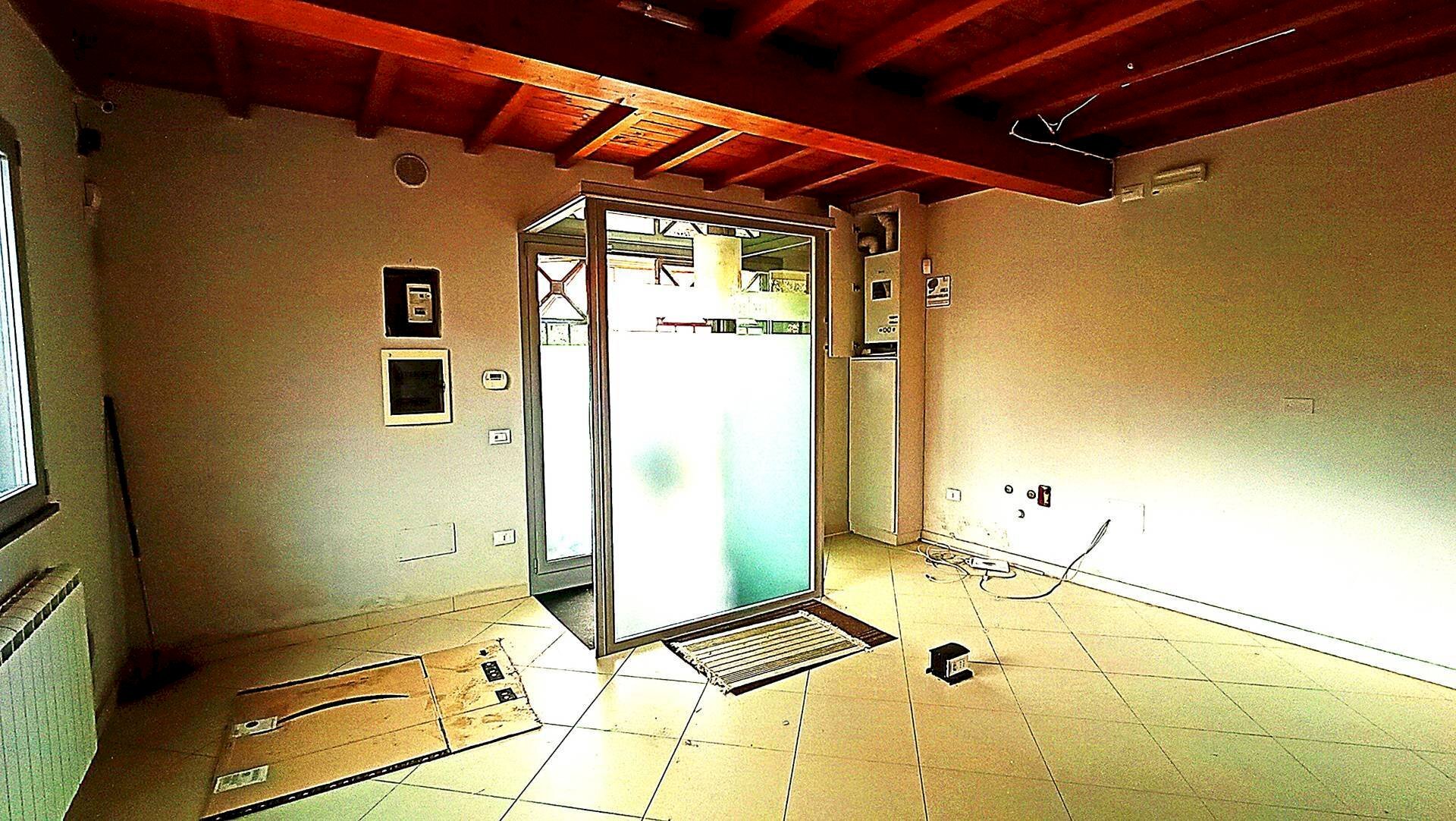 Foto 2 - Ufficio via fermi
 
2, Ponsacco - foto 2