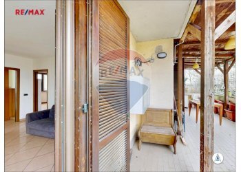 Hall / corridoio - Three-room apartment VIA ALBERT EINSTEIN
 
17, Villanterio - photo 12