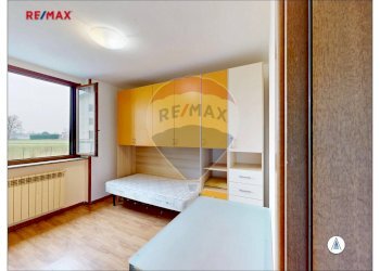 Camera / camera da letto - Three-room apartment VIA ALBERT EINSTEIN
 
17, Villanterio - photo 23