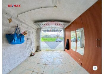 Hall / corridoio - Three-room apartment VIA ALBERT EINSTEIN
 
17, Villanterio - photo 32