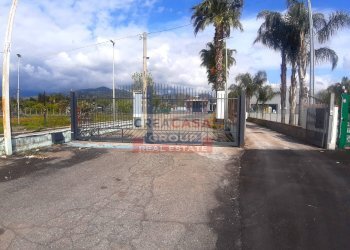 Foto 1 - Capannone Strada Statale 114 Orientale Sicula, Calatabiano - foto 1