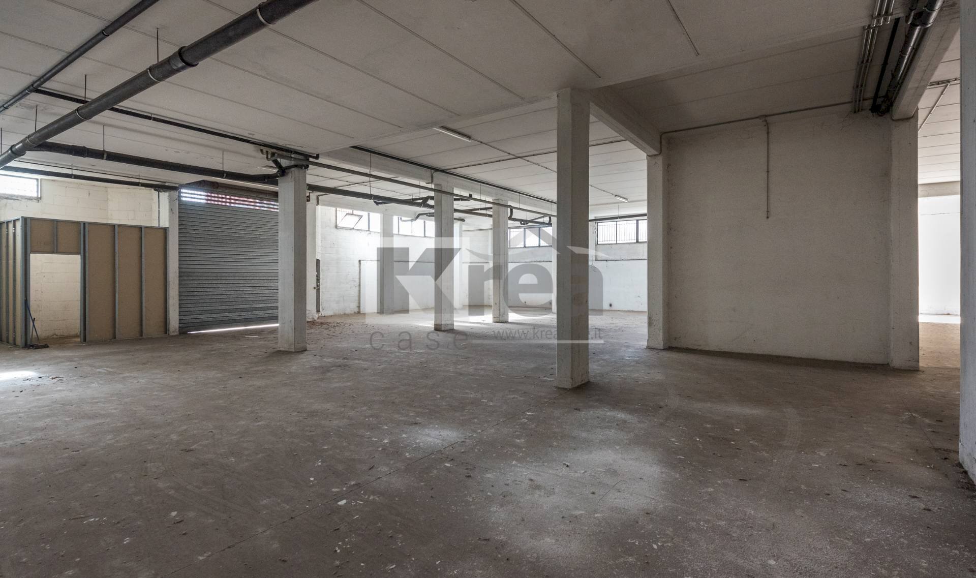 Foto 1 - Warehouse Via Giuseppe Gagliardi
 
16, Roma - photo 1