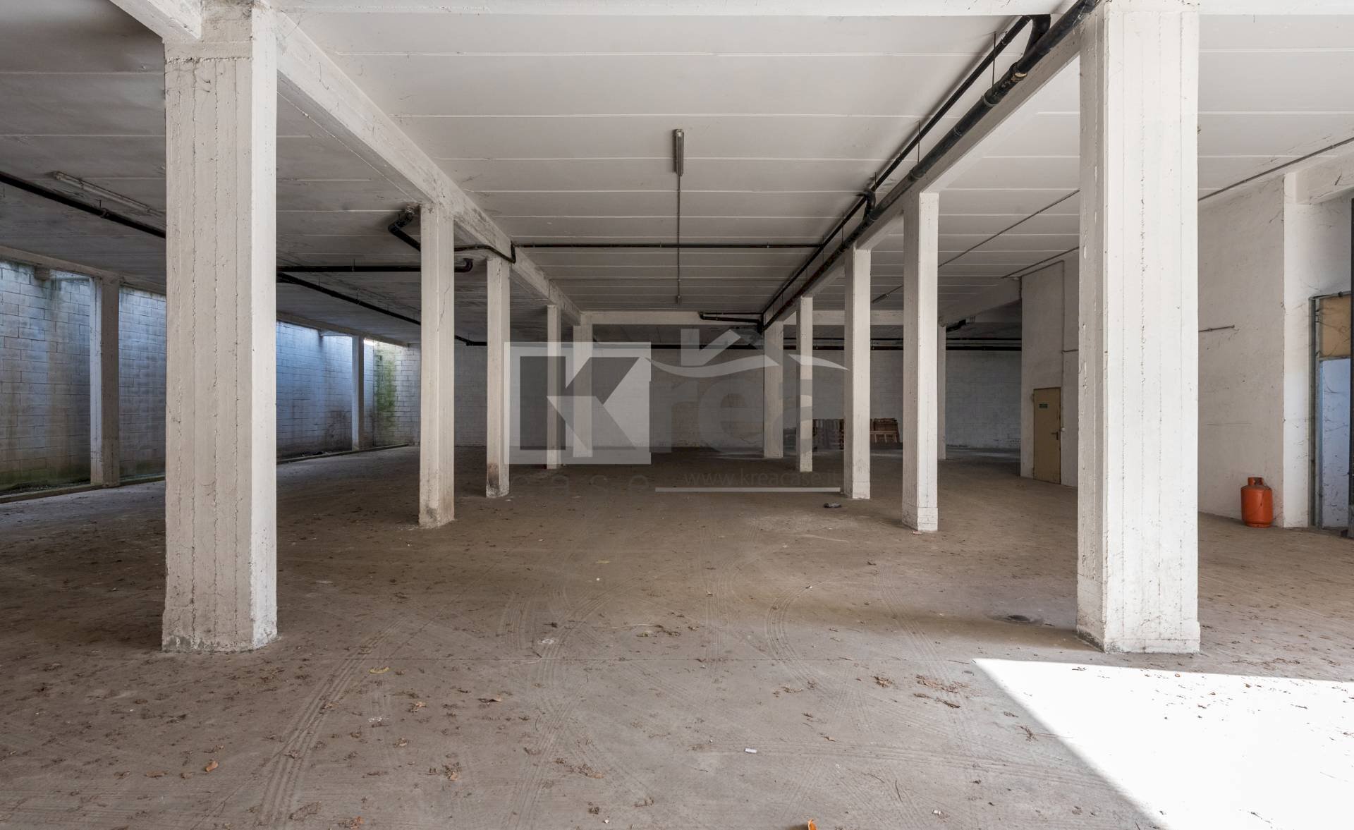 Foto 2 - Warehouse Via Giuseppe Gagliardi
 
16, Roma - photo 2