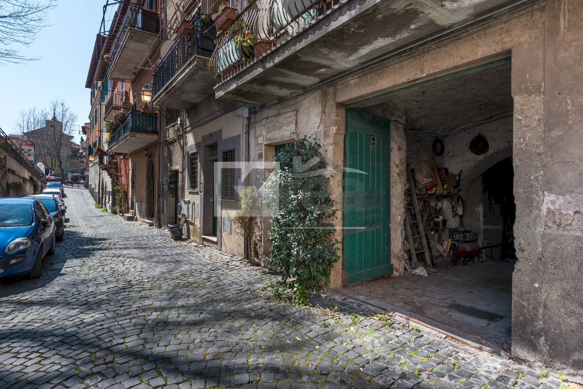 Foto 2 - Magazzino Piazza Giuseppe Garibaldi
 
24, Marino - foto 2