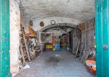 Foto 3 - Magazzino Piazza Giuseppe Garibaldi
 
24, Marino - foto 3