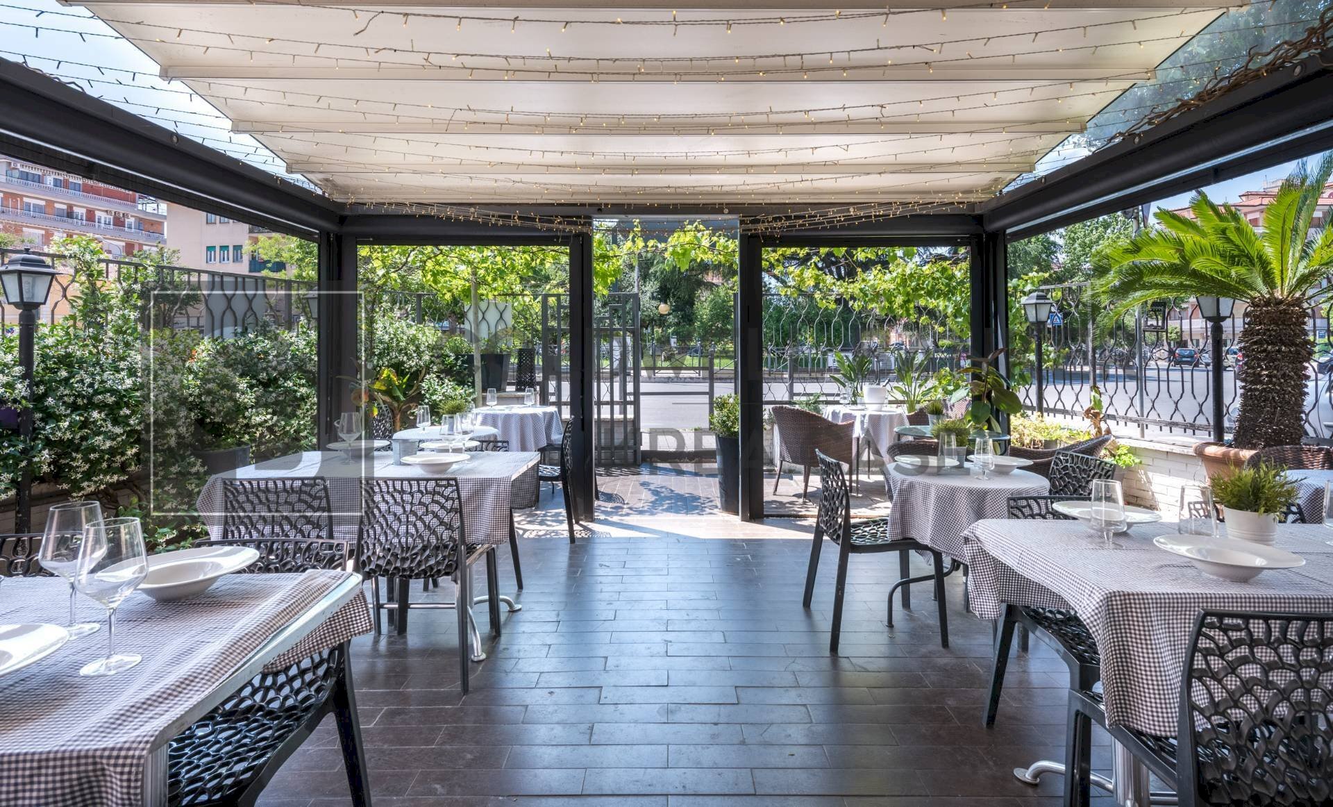 Foto 1 - Bar Tavola Calda - Fredda Via Monte Grappa
 
2, Ciampino - foto 1