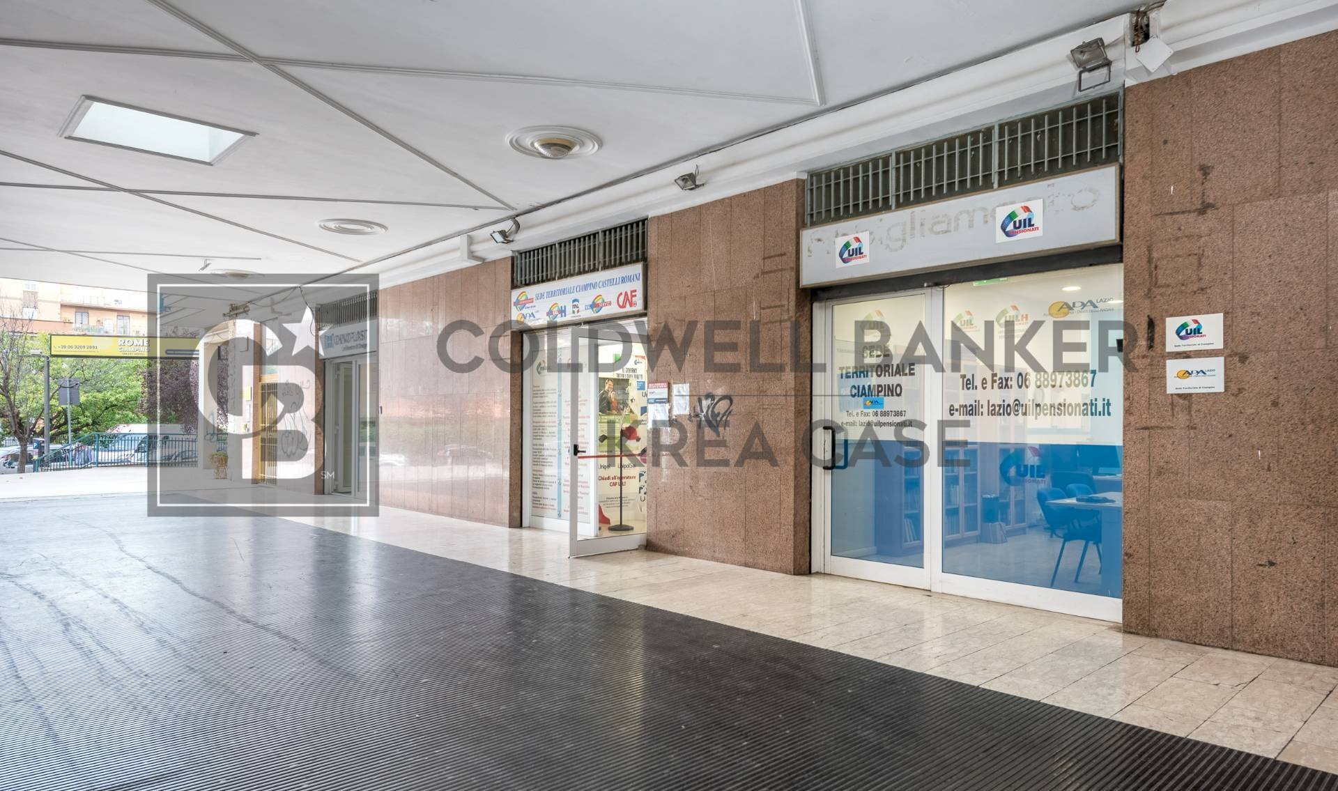 Foto 1 - Locale Commerciale Via San Francesco D'Assisi
 
58/74, Ciampino - foto 1