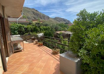 Foto 8 - Locale Commerciale Viale Rosario Nicoletti
 
35, Palermo - foto 5