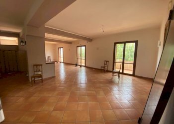 Foto 11 - Locale Commerciale Viale Rosario Nicoletti
 
35, Palermo - foto 8