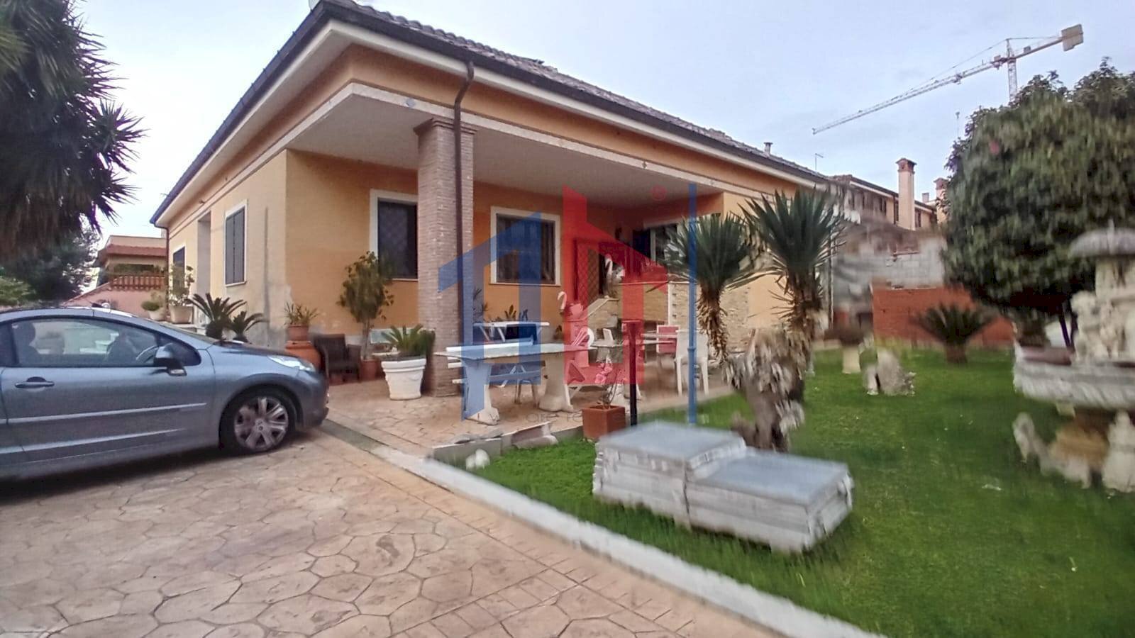 Foto 3 - Villa via mar nero
 
2, Pomezia - foto 3