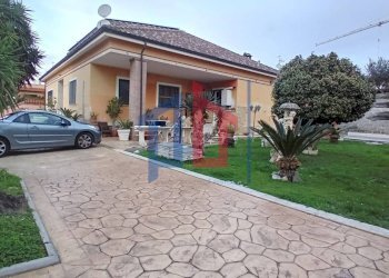 Foto 1 - Villa via mar nero
 
2, Pomezia - foto 1